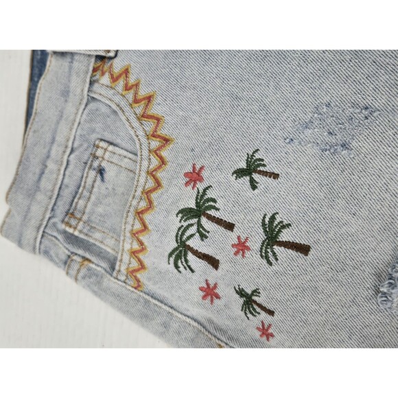 Pol M Embroidered Distressed Jean Shorts Size Small(30) Palm Tree - Picture 4 of 8